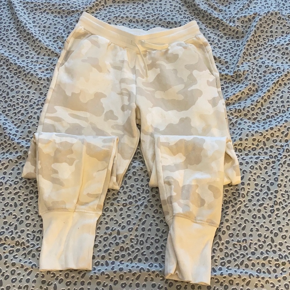 joggers white camo lightly worn